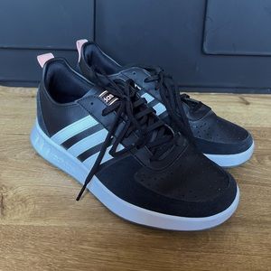 Adidas Sneakers